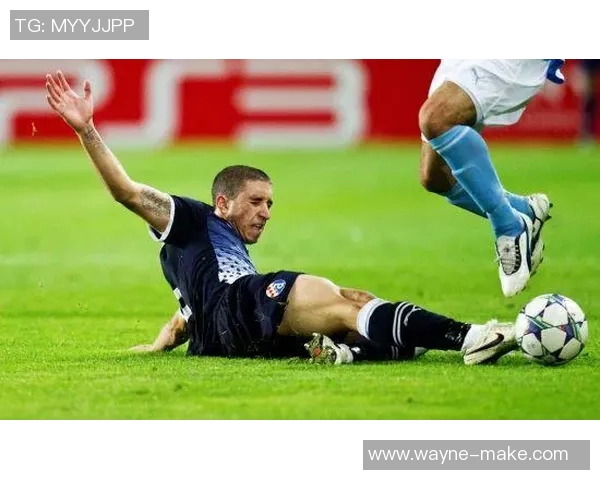 足球明星段位滑铲技巧揭秘如何在比赛中巧妙运用滑铲提升防守能力 足球明星段位滑铲技巧揭秘如何在比赛中巧妙运用滑铲提升防守能力